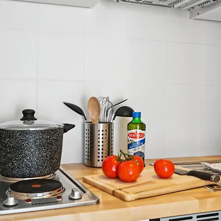 Modernes Im Erdgeschoss - Zachastay Guels Apartment