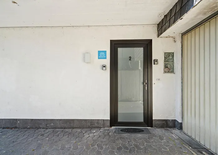 Modernes Im Erdgeschoss - Zachastay Guels * Coblença